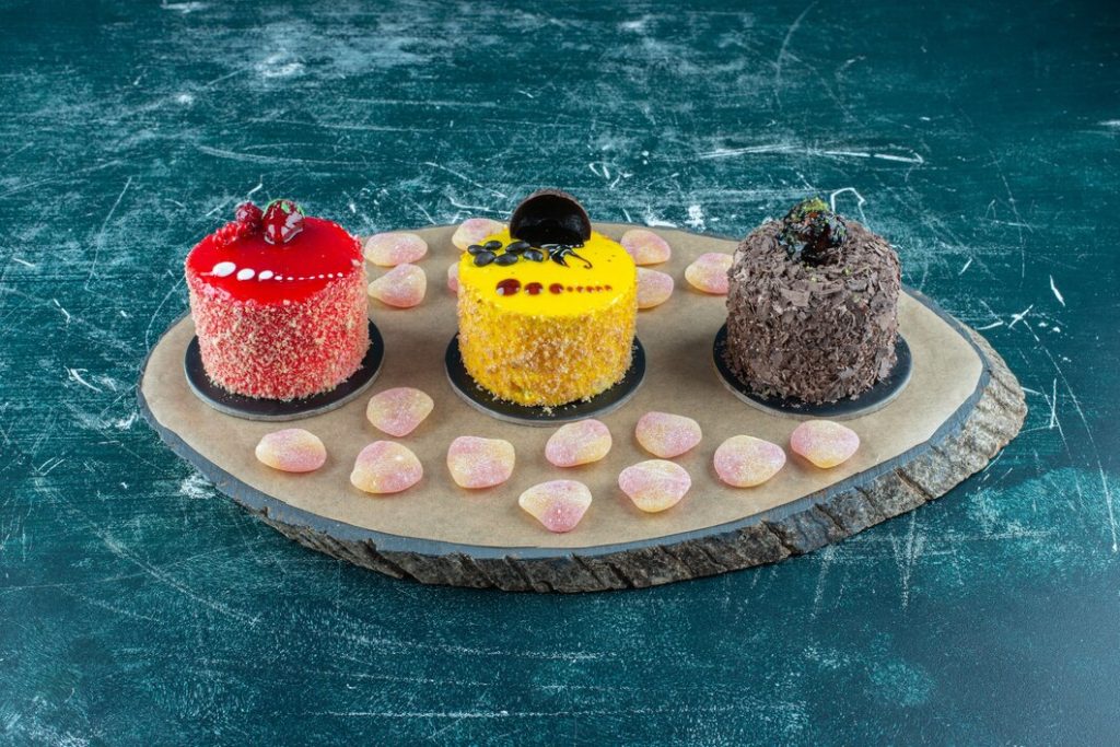 Customized Birthday Cake Dubai: Fondant Vs. Buttercream: What To Choose?